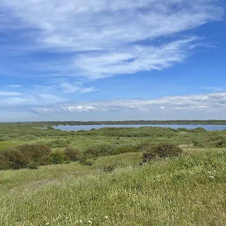 Spacious With Garden *